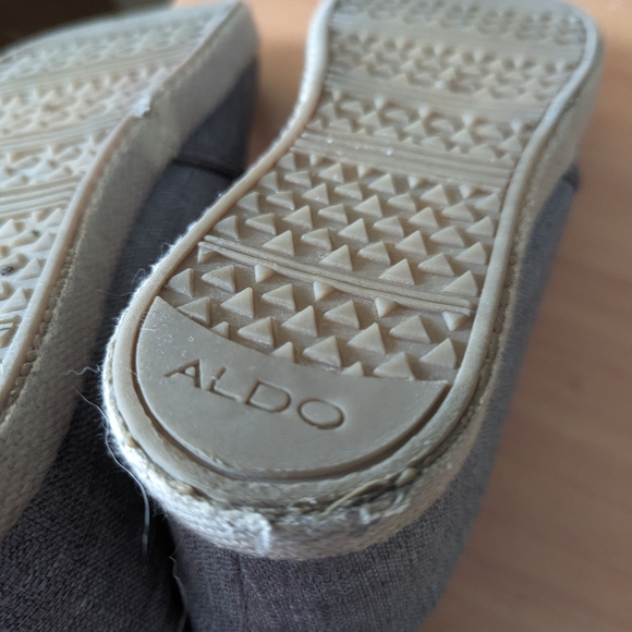 Aldo Wedge Booties - Picture 2 of 4